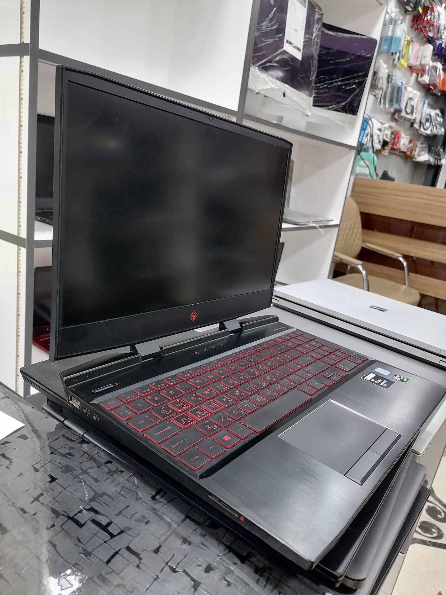 HP OMEN 15-DC0XX