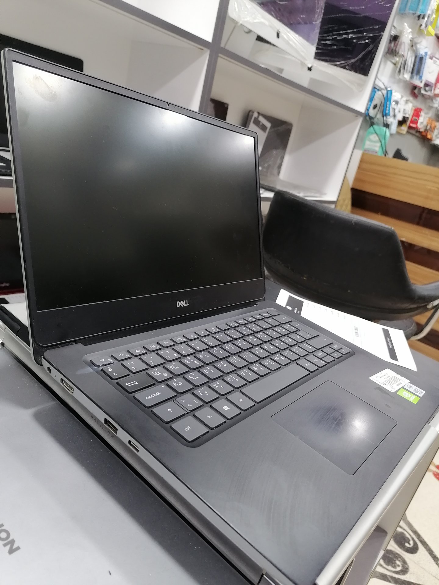 DELL Vostro 5490