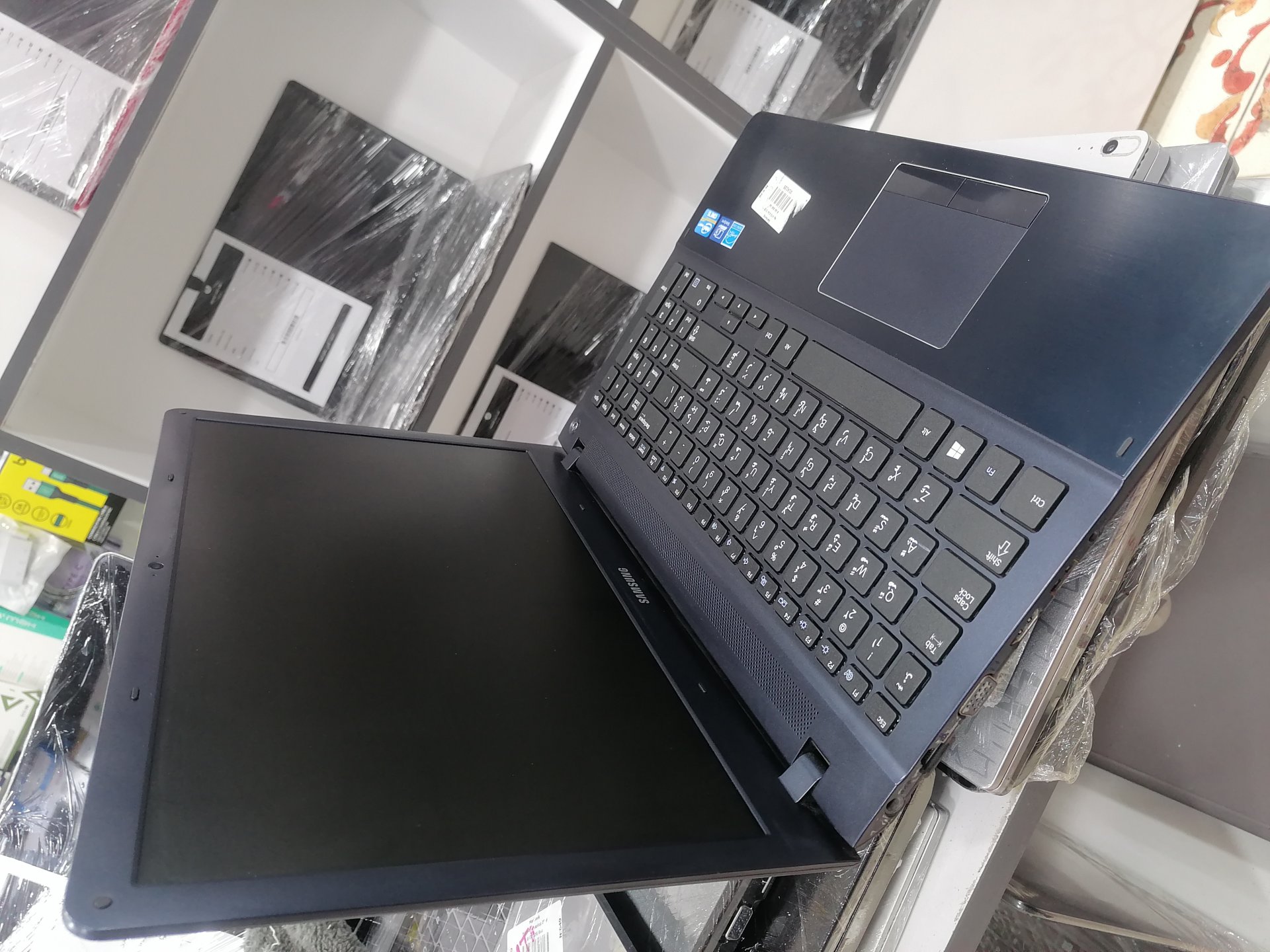 SAMSUNG NP 470R5E