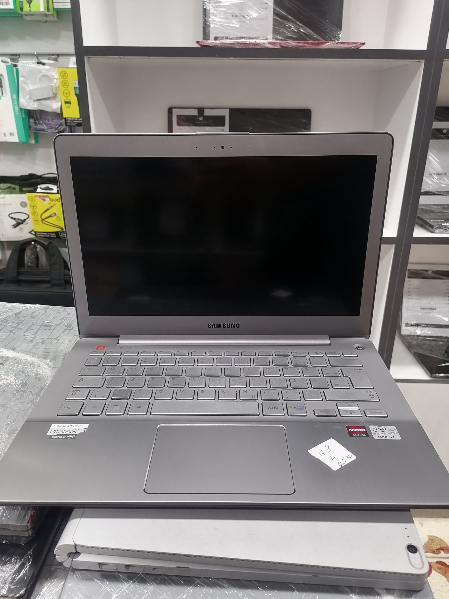 SAMSUNG 730U