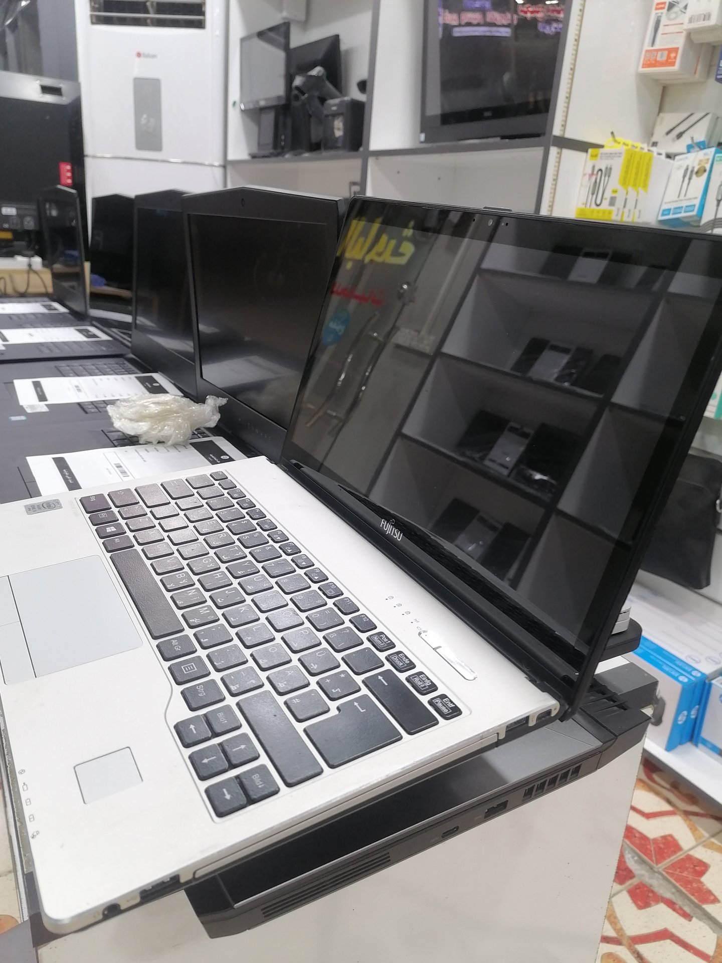 FUJITSU S935