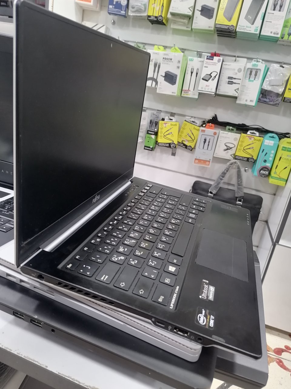 FUJITSU U772