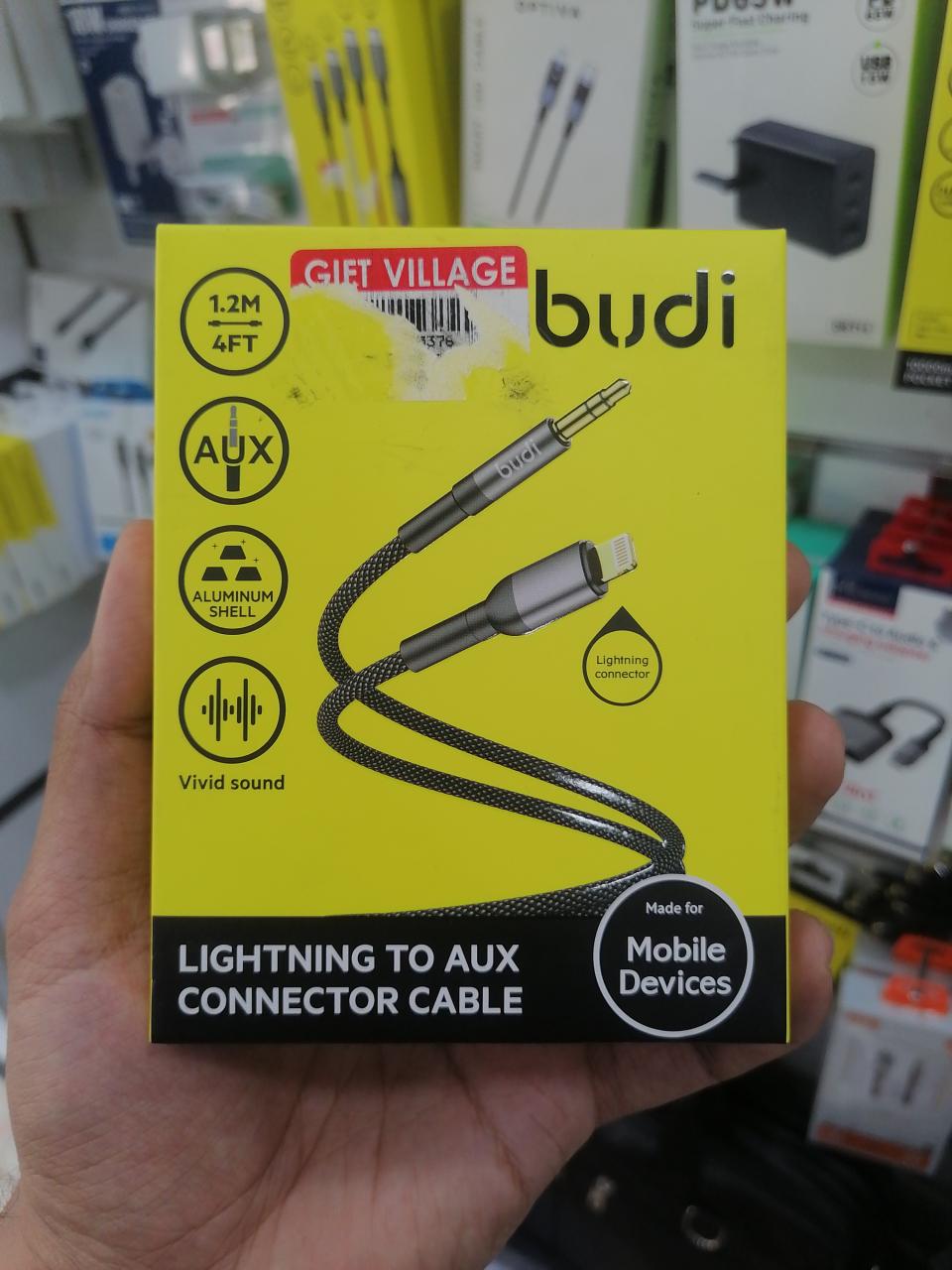 BUDI LIGHTNING TO AUX
