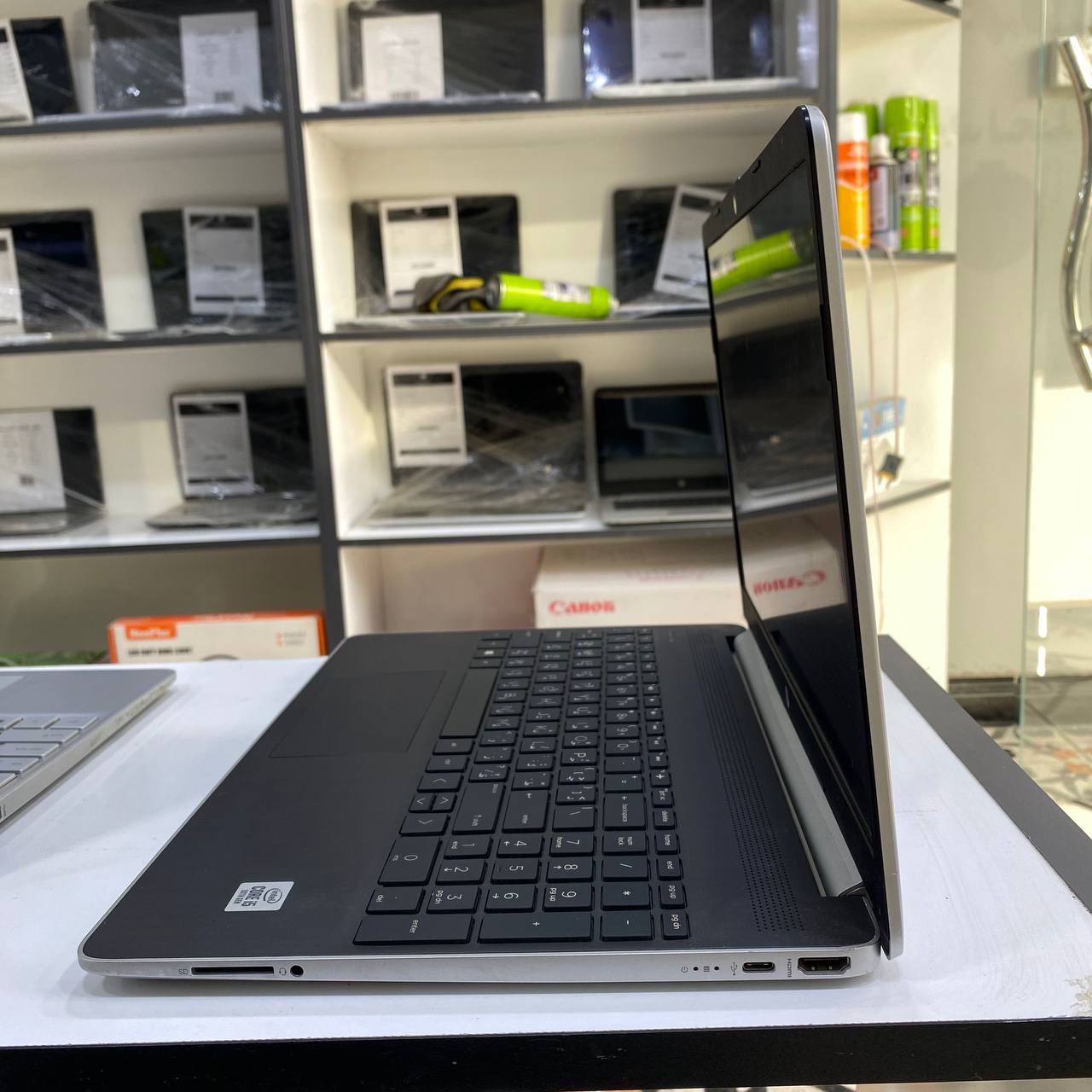 HP Laptop 15-dy1xxx