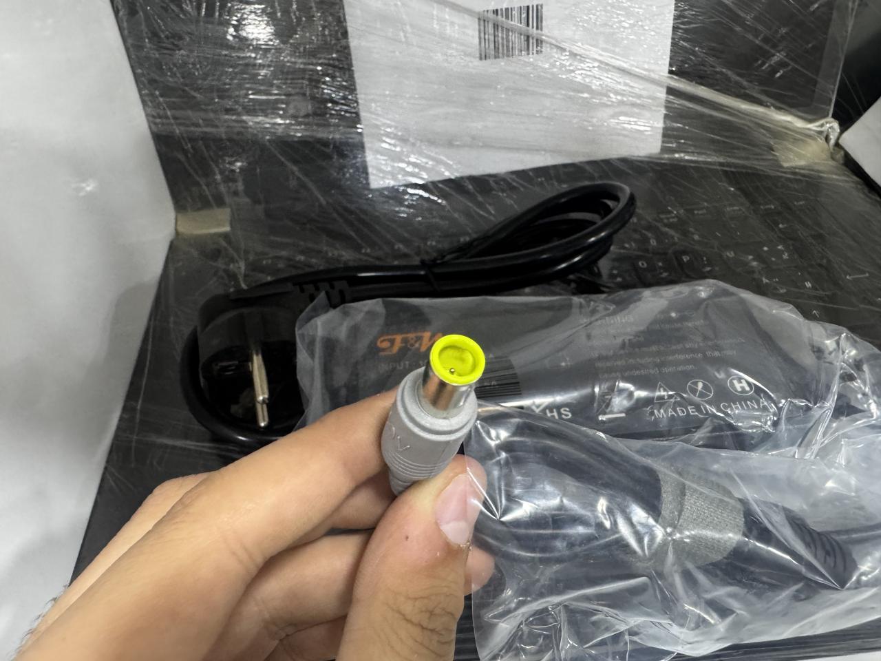 AC Lenovo 90W 20V 4.5A 7.9*6.6mm