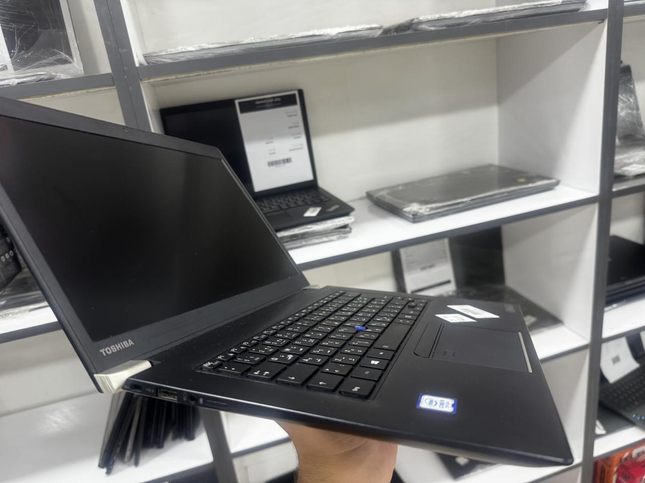 TOSHIBA X40-E