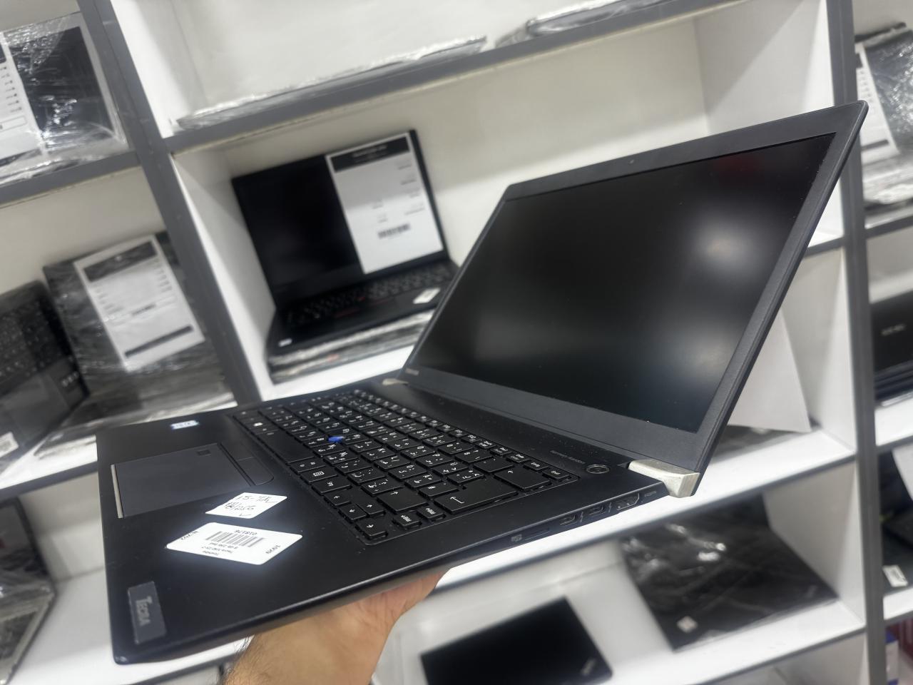 TOSHIBA X40-E