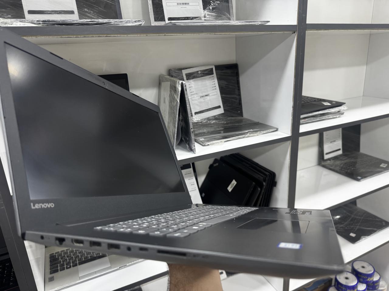 LENOVO V320