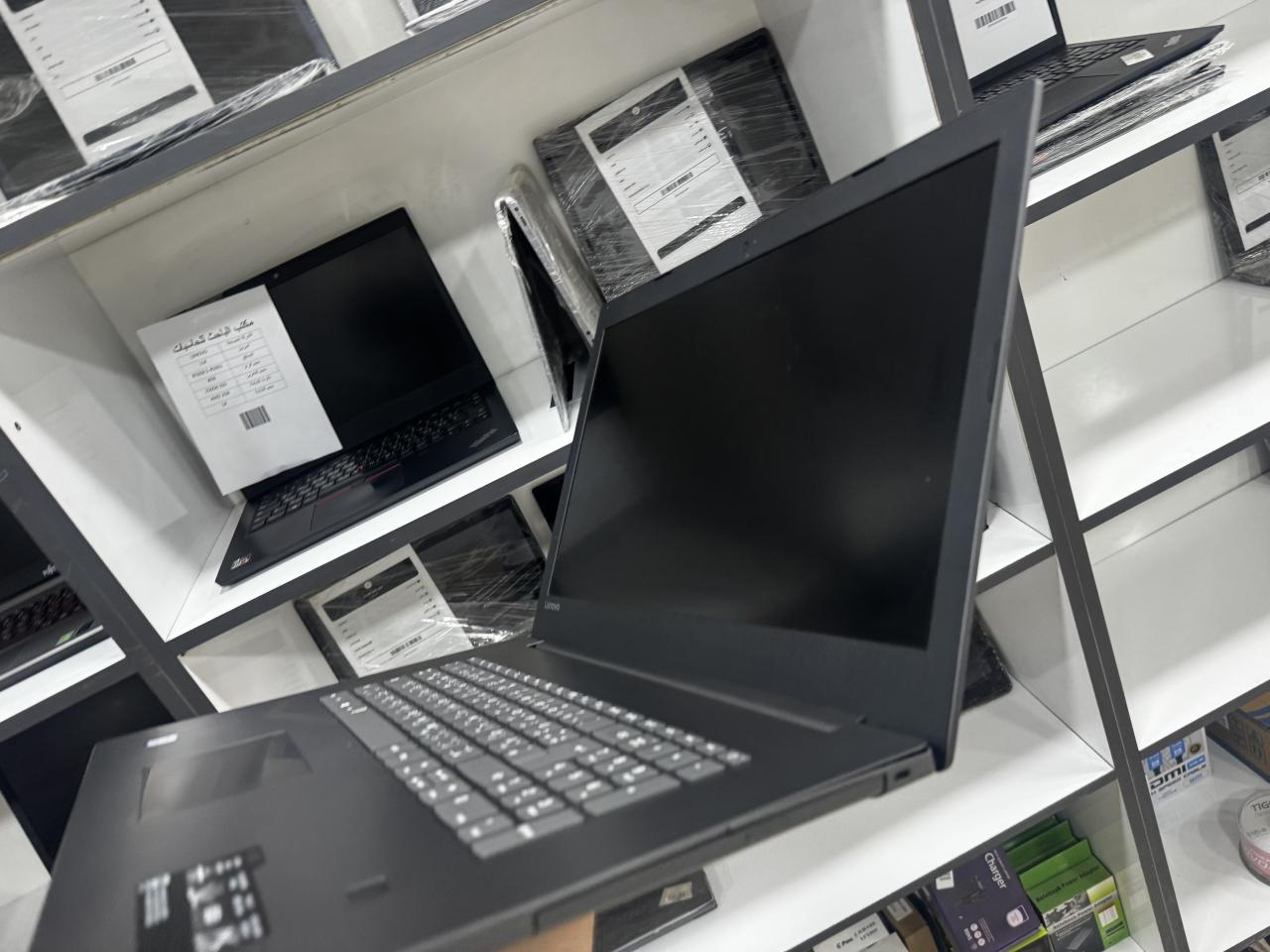 LENOVO V320