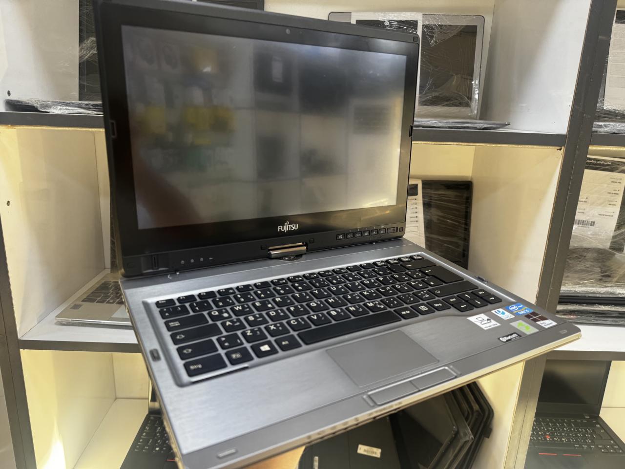 FUJITSU T902