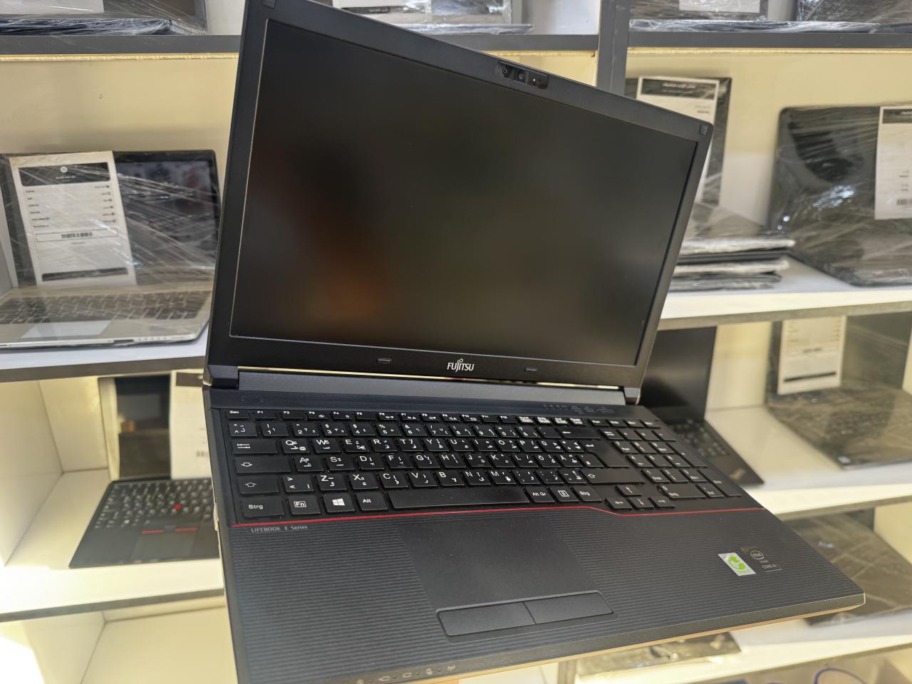 Fujitsu LIFEBOOK E554