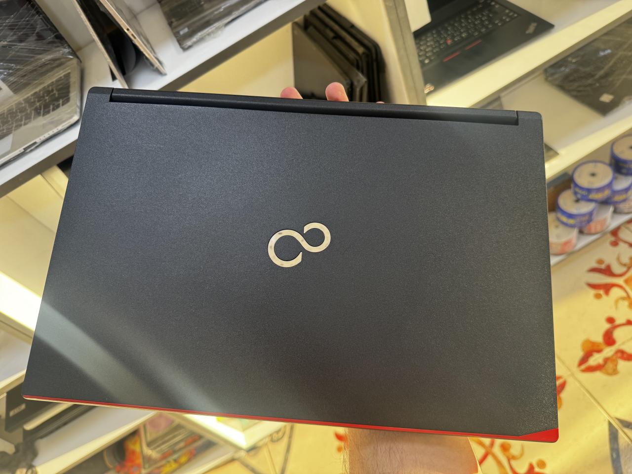 Fujitsu LIFEBOOK E554