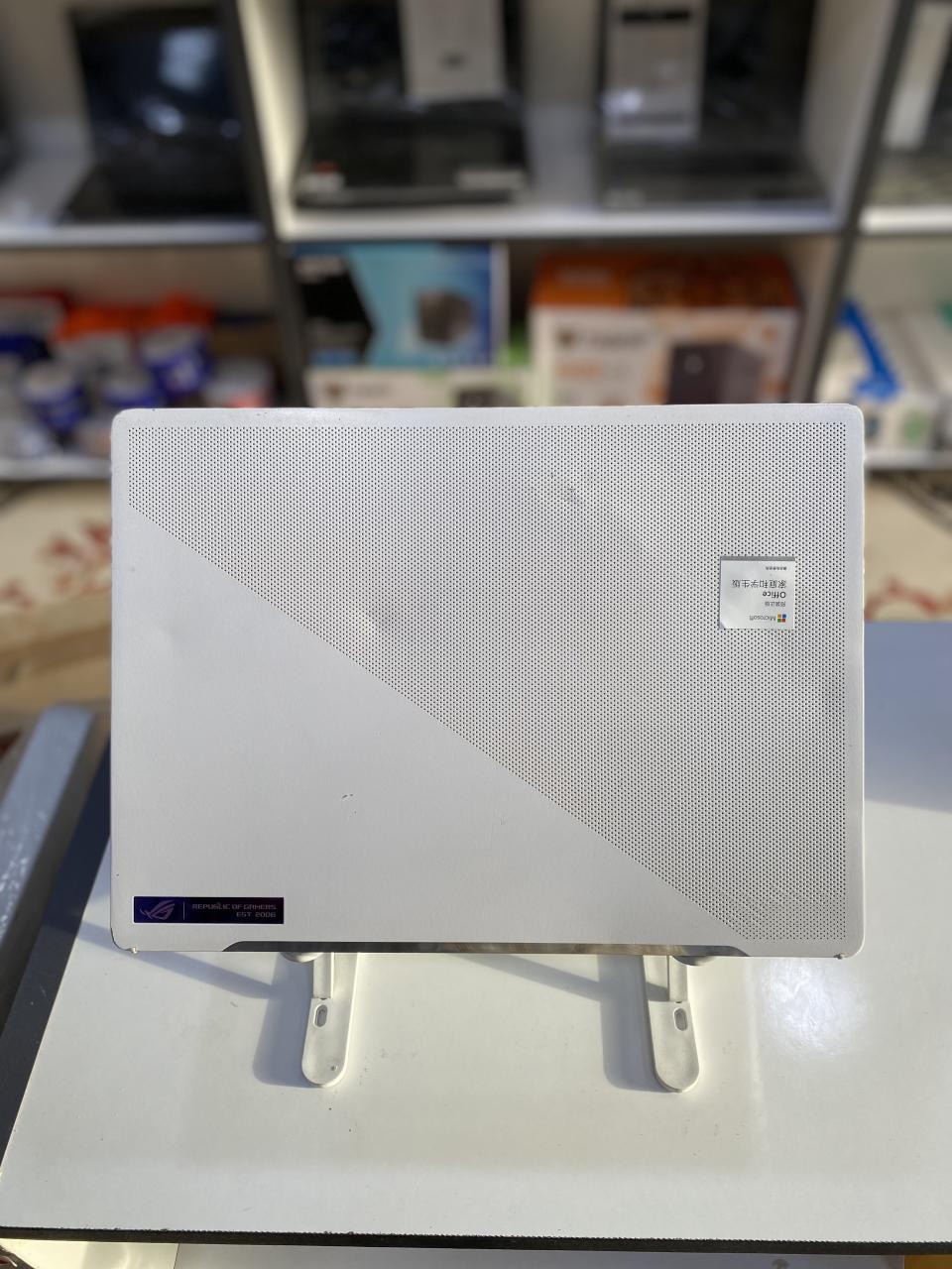 ASUS ROG ZEPHYRUS G14