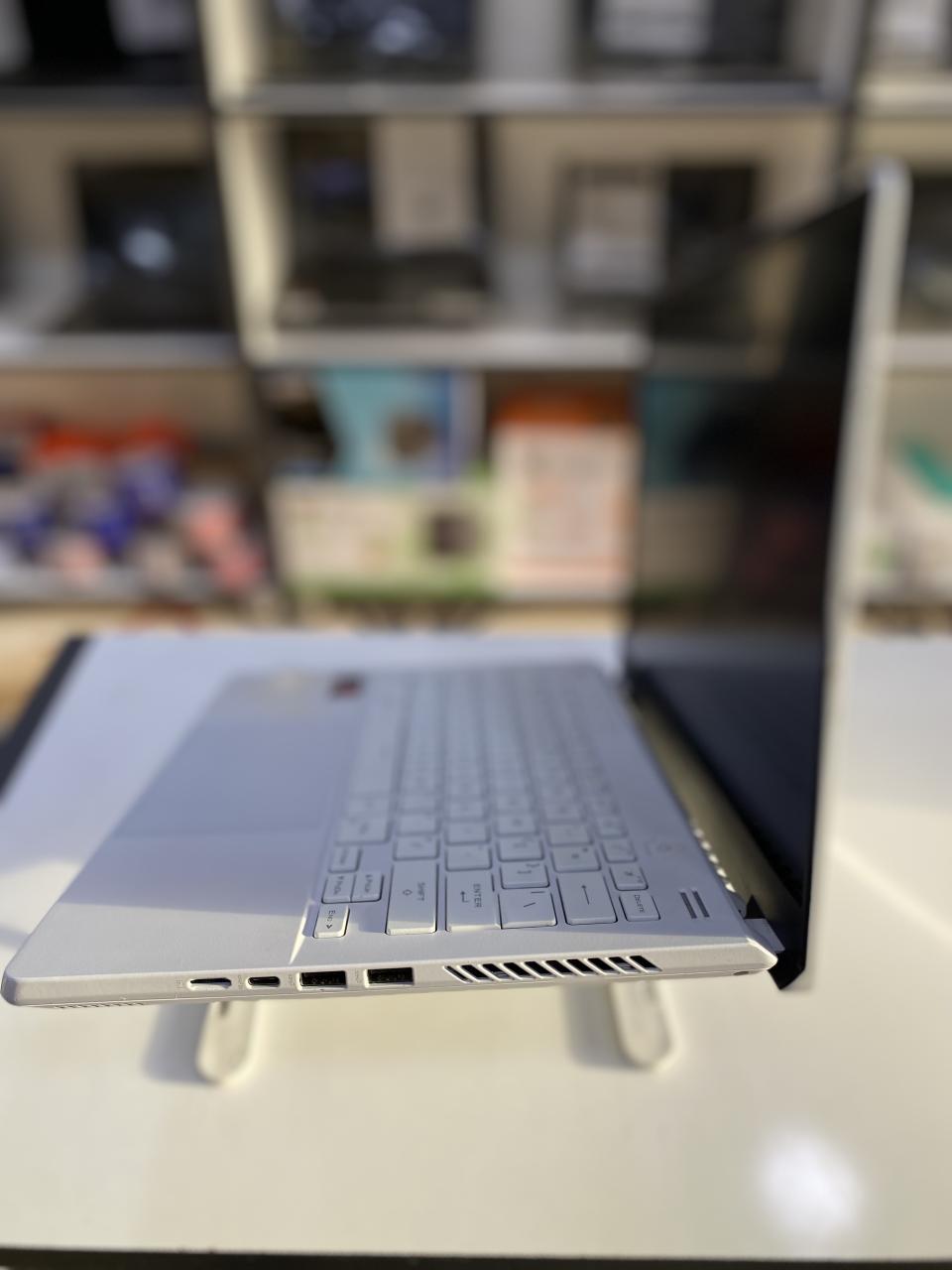 ASUS ROG ZEPHYRUS G14