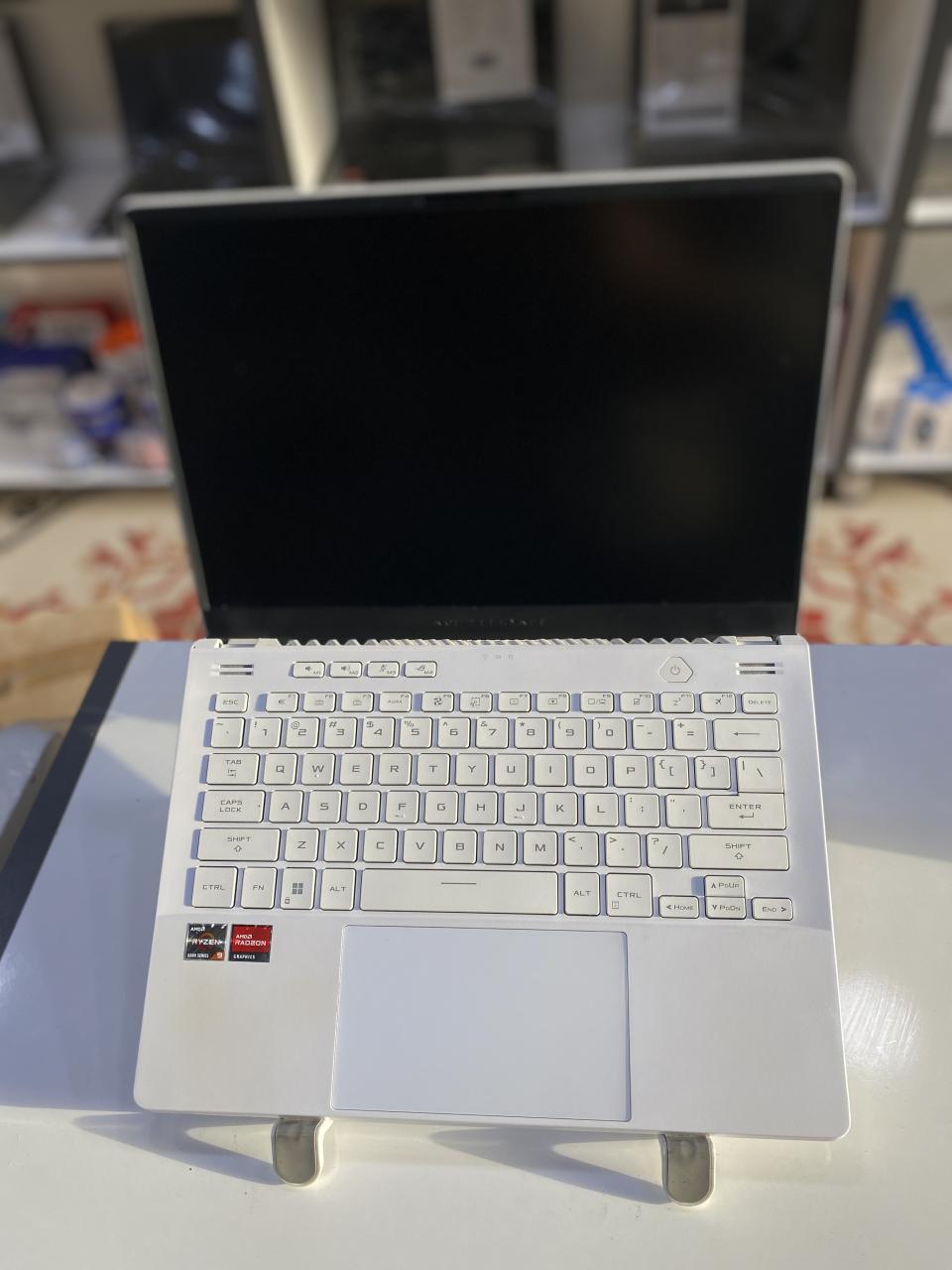 ASUS ROG ZEPHYRUS G14
