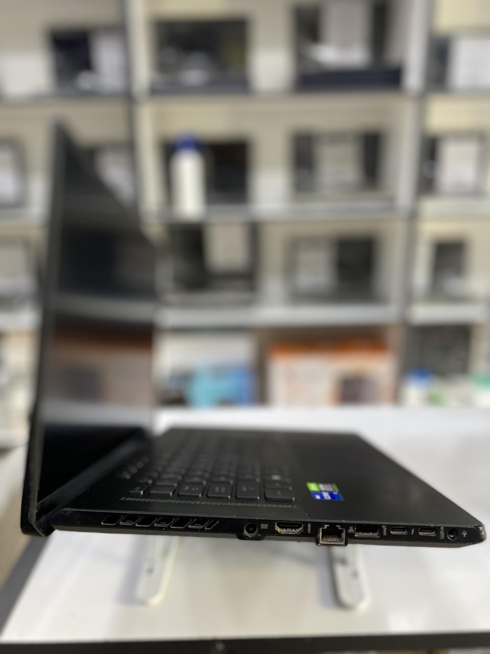 ASUS ROG ZEPHYRUS M16